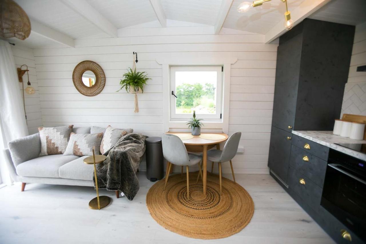 The Paddocks Cabin - Stylish, Cozy & Private Killarney Exterior photo