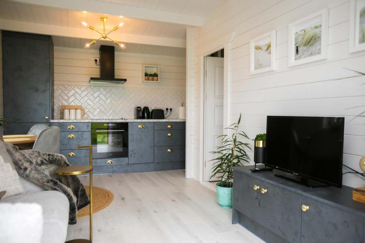 The Paddocks Cabin - Stylish, Cozy & Private Killarney Exterior photo