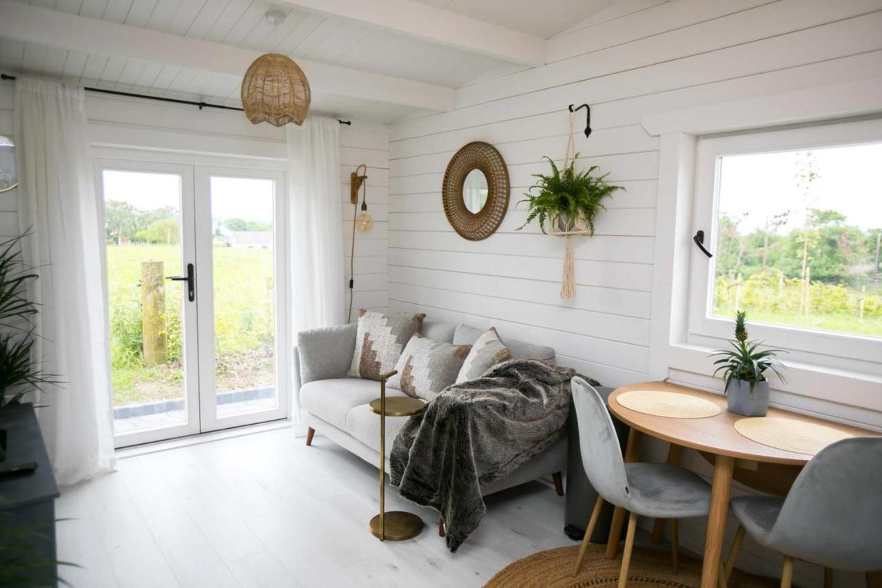 The Paddocks Cabin - Stylish, Cozy & Private Killarney Exterior photo