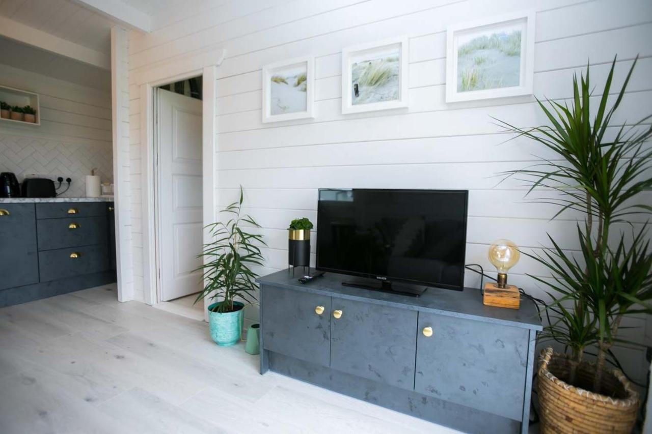 The Paddocks Cabin - Stylish, Cozy & Private Killarney Exterior photo
